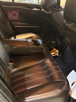 کرایسلەر 300